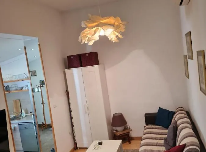 Quiet In A Private House - Close To Center, Pet Friendly Lägenhet