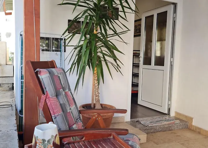 Quiet In A Private House - Close To Center, Pet Friendly Lägenhet