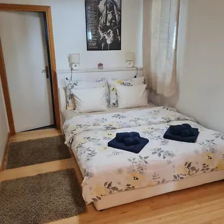 Quiet In A Private House - Close To Center, Pet Friendly