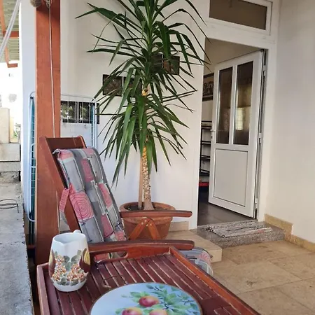 Quiet In A Private House - Close To Center, Pet Friendly Apartment